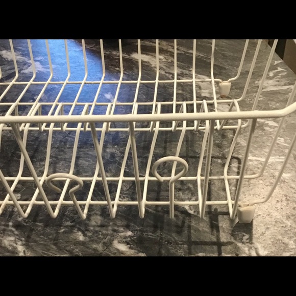Rubbermaid Metal White Dish Drainer - Picture 6 of 6
